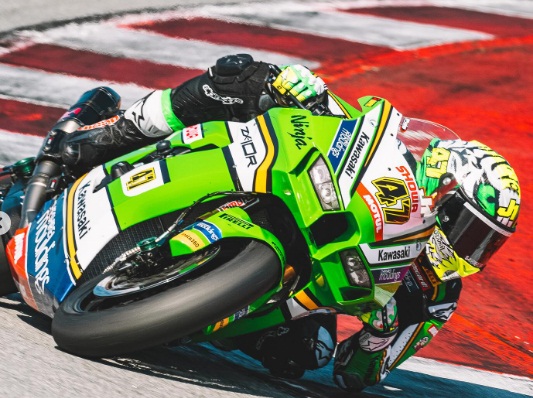 Tim Resmi Kawasaki ZX-10RR Tarik Perhatian Dalam Uji Coba Di Barcelona Bersama Axel Bassani